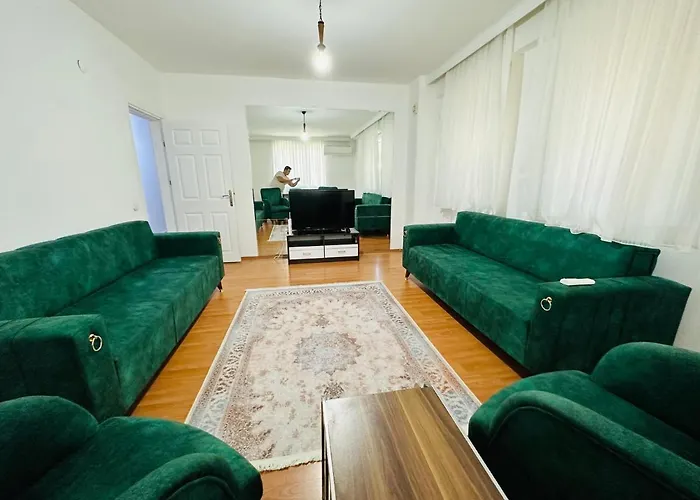 Lüx Eşyalı Sahile 200 M Daire
