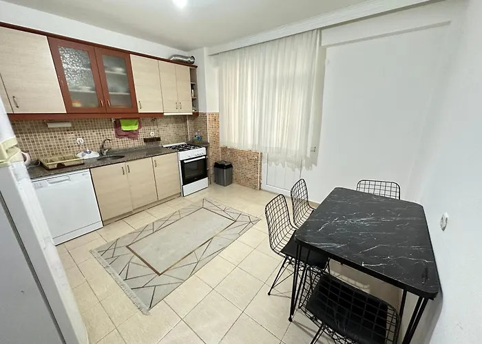Lüx Eşyalı Sahile 200 M Daire *